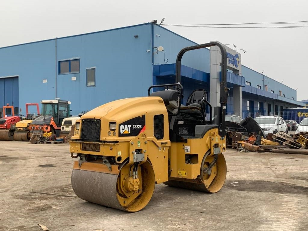 CAT CB 22B - Road roller: picture 1 CAT CB 22B - Road roller: picture 1