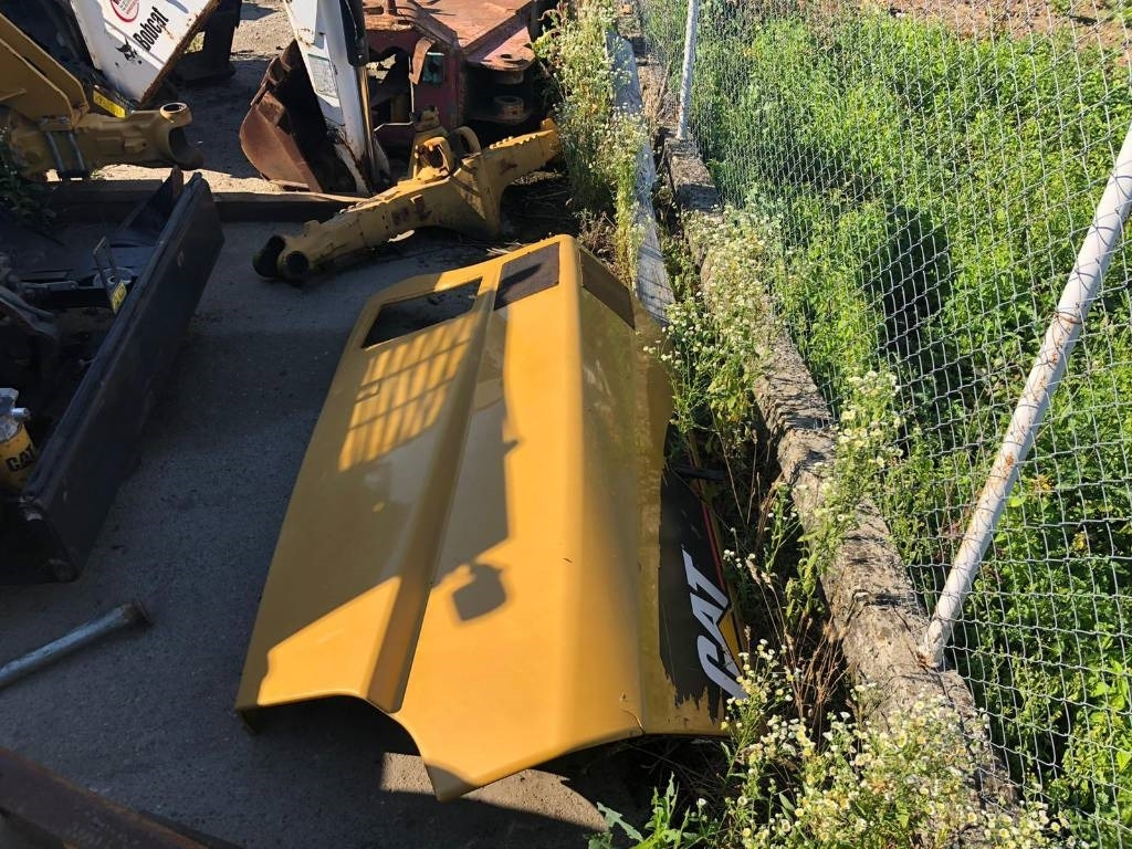 Telescopic handler CAT TH 220 B FOR PARTS: picture 6
