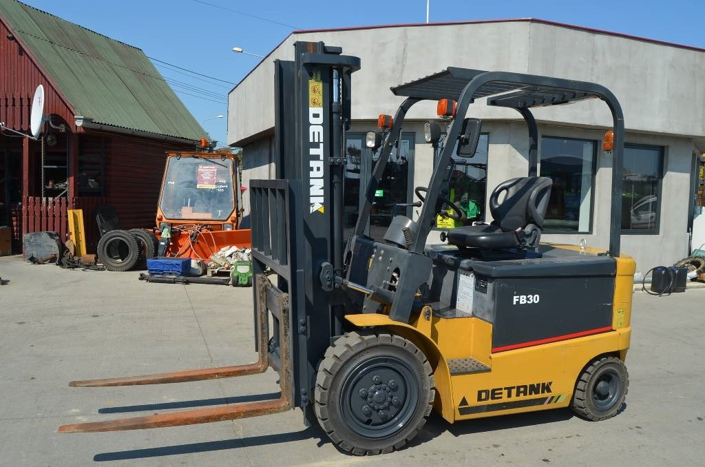 Detank FB30  - Electric forklift: picture 1 Detank FB30  - Electric forklift: picture 1