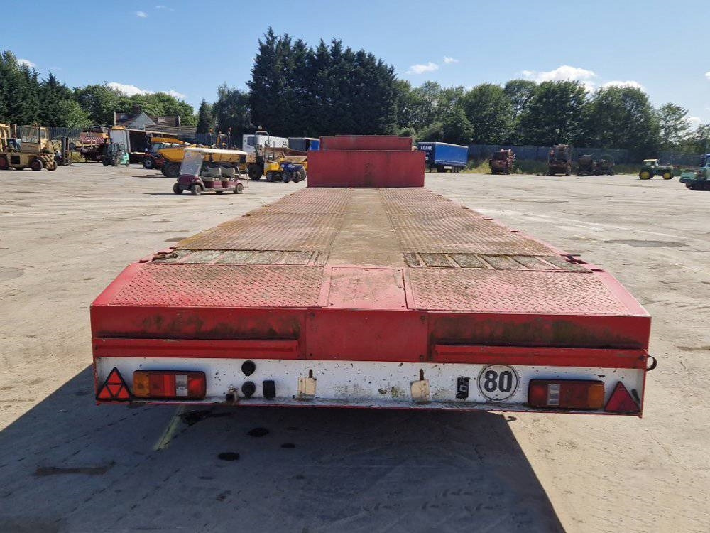 Es-ge 6S0U  - Low loader semi-trailer: picture 3 Es-ge 6S0U  - Low loader semi-trailer: picture 3