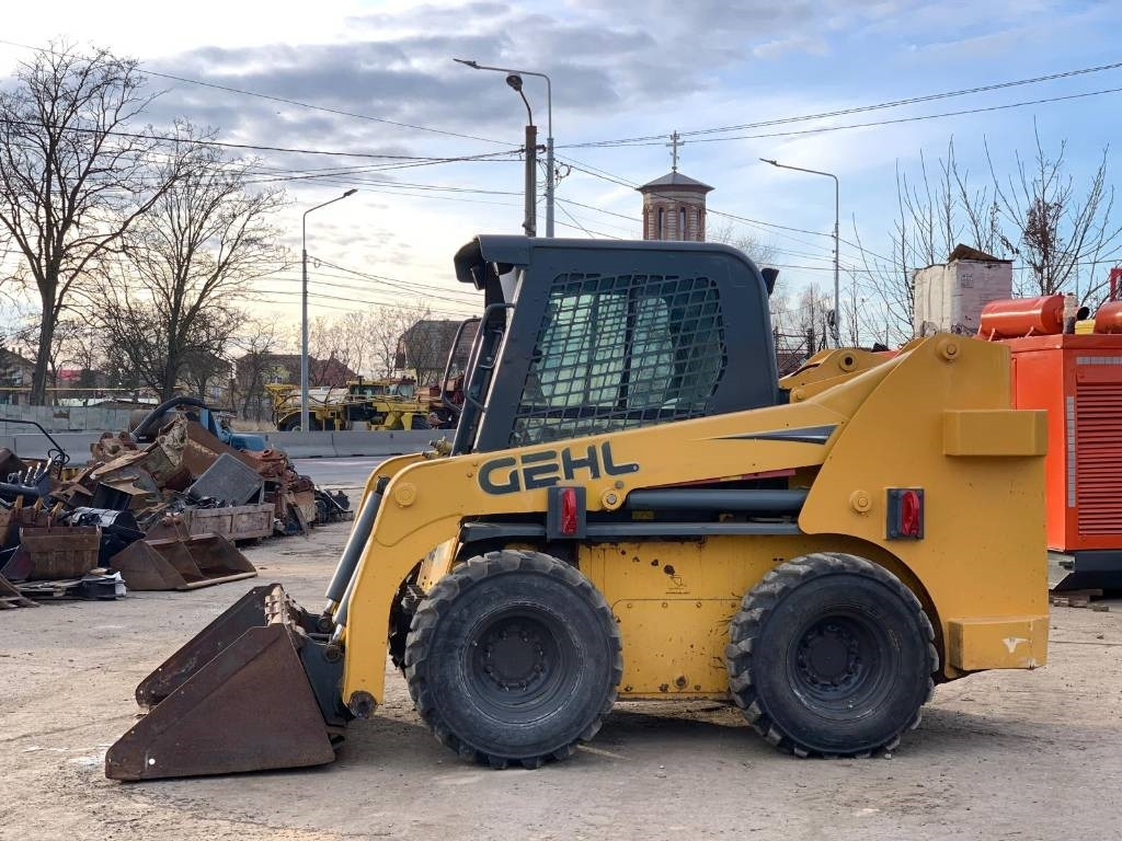 Gehl R 260 - Skid steer loader: picture 2 Gehl R 260 - Skid steer loader: picture 2
