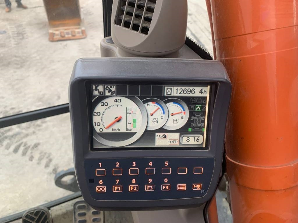 Wheel excavator Hitachi ZX 145 W-3+SMP Rototilt: picture 13 Wheel excavator Hitachi ZX 145 W-3+SMP Rototilt: picture 13