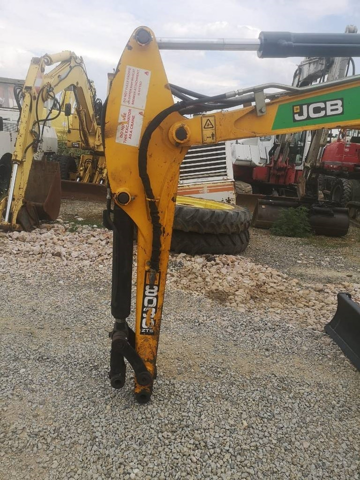 Mini excavator JCB 8030: picture 6