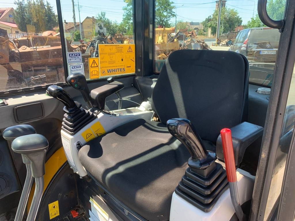 Mini excavator Kato 19VXE: picture 9