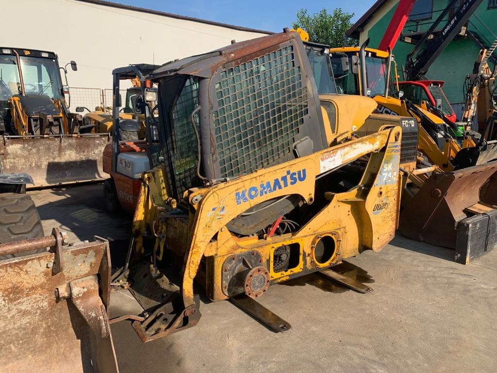 Komatsu SK 714 FOR PARTS  - Skid steer loader: picture 1 Komatsu SK 714 FOR PARTS  - Skid steer loader: picture 1