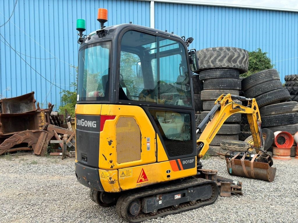 Liugong 9018F - Mini excavator: picture 3 Liugong 9018F - Mini excavator: picture 3
