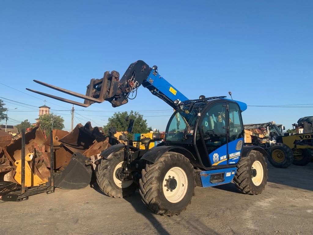 New Holland LM 5040 - Telescopic handler: picture 2 New Holland LM 5040 - Telescopic handler: picture 2