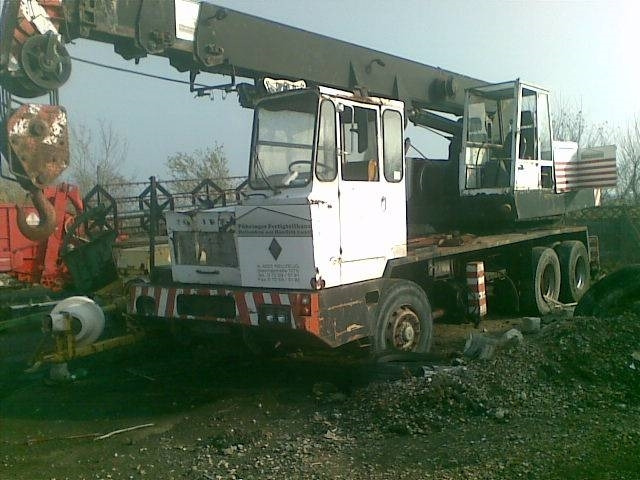 PPM Renault - Mobile crane: picture 1 PPM Renault - Mobile crane: picture 1