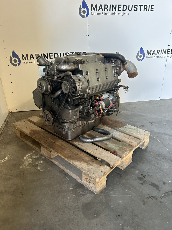 Yanmar 4LH-HTE (For parts) - Engine: picture 2 Yanmar 4LH-HTE (For parts) - Engine: picture 2