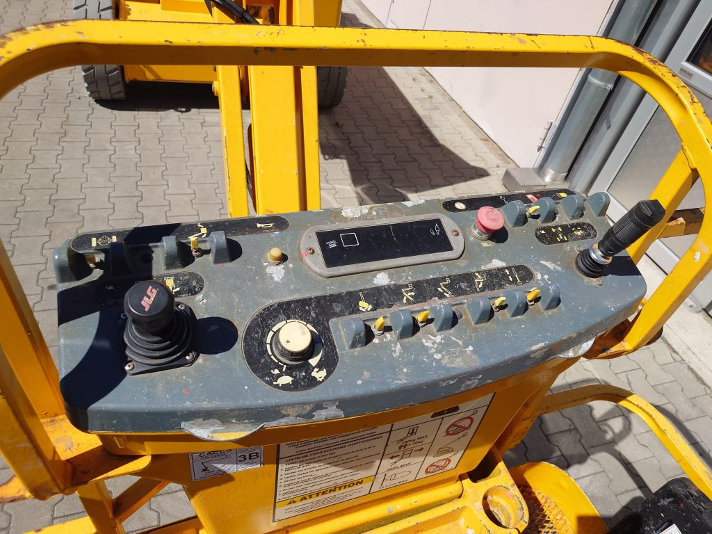 JLG M450AJ - Articulated boom: picture 5 JLG M450AJ - Articulated boom: picture 5