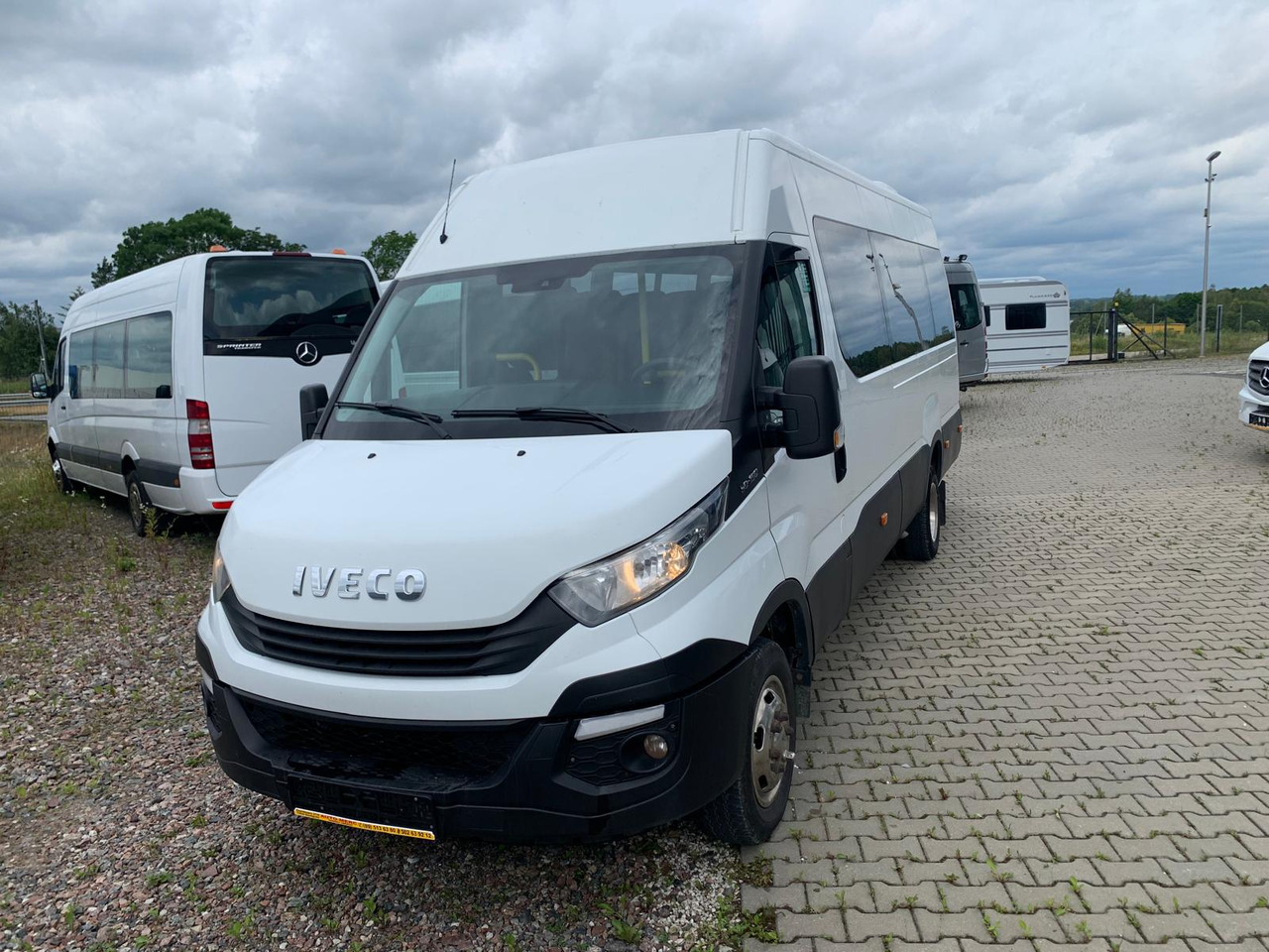 Iveco Daily- 21 Miejsc - Coach: picture 1 Iveco Daily- 21 Miejsc - Coach: picture 1