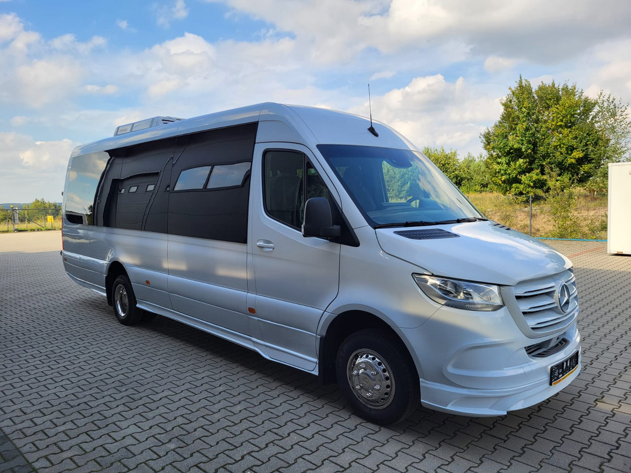 Mercedes-Benz Sprinter 519 CDI 24 places + 4 standing NEW - Coach: picture 1 Mercedes-Benz Sprinter 519 CDI 24 places + 4 standing NEW - Coach: picture 1