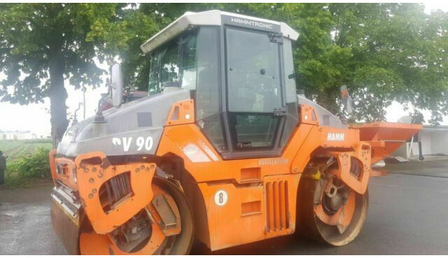 Hamm DV90 VO mit Streuer Klima German Maschine - Road roller: picture 1 Hamm DV90 VO mit Streuer Klima German Maschine - Road roller: picture 1