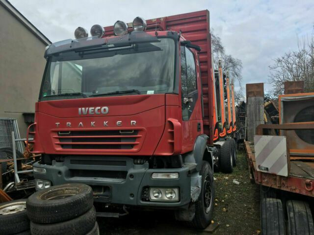 Iveco AD260T450PS 6x4 Blatt Blatt (E:5) - Log truck, Crane truck: picture 1 Iveco AD260T450PS 6x4 Blatt Blatt (E:5) - Log truck, Crane truck: picture 1