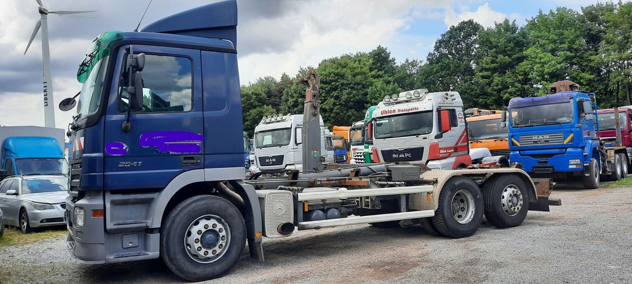 Mercedes-Benz 2641K 6x2 Abroller M-Haus Klima - Hook lift truck: picture 2 Mercedes-Benz 2641K 6x2 Abroller M-Haus Klima - Hook lift truck: picture 2
