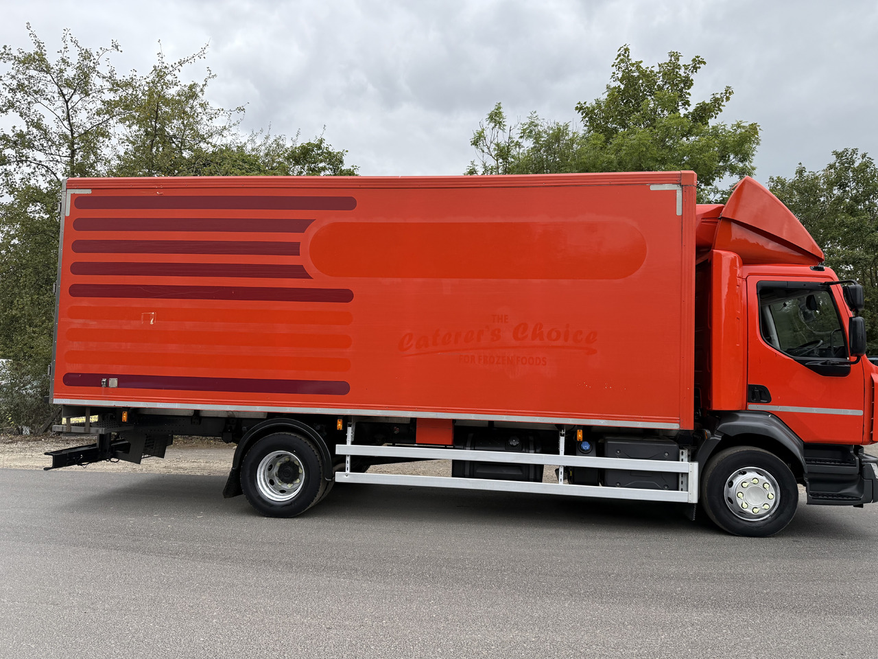 Refrigerator truck 2015 Renault D Refrigerated Truck: picture 15