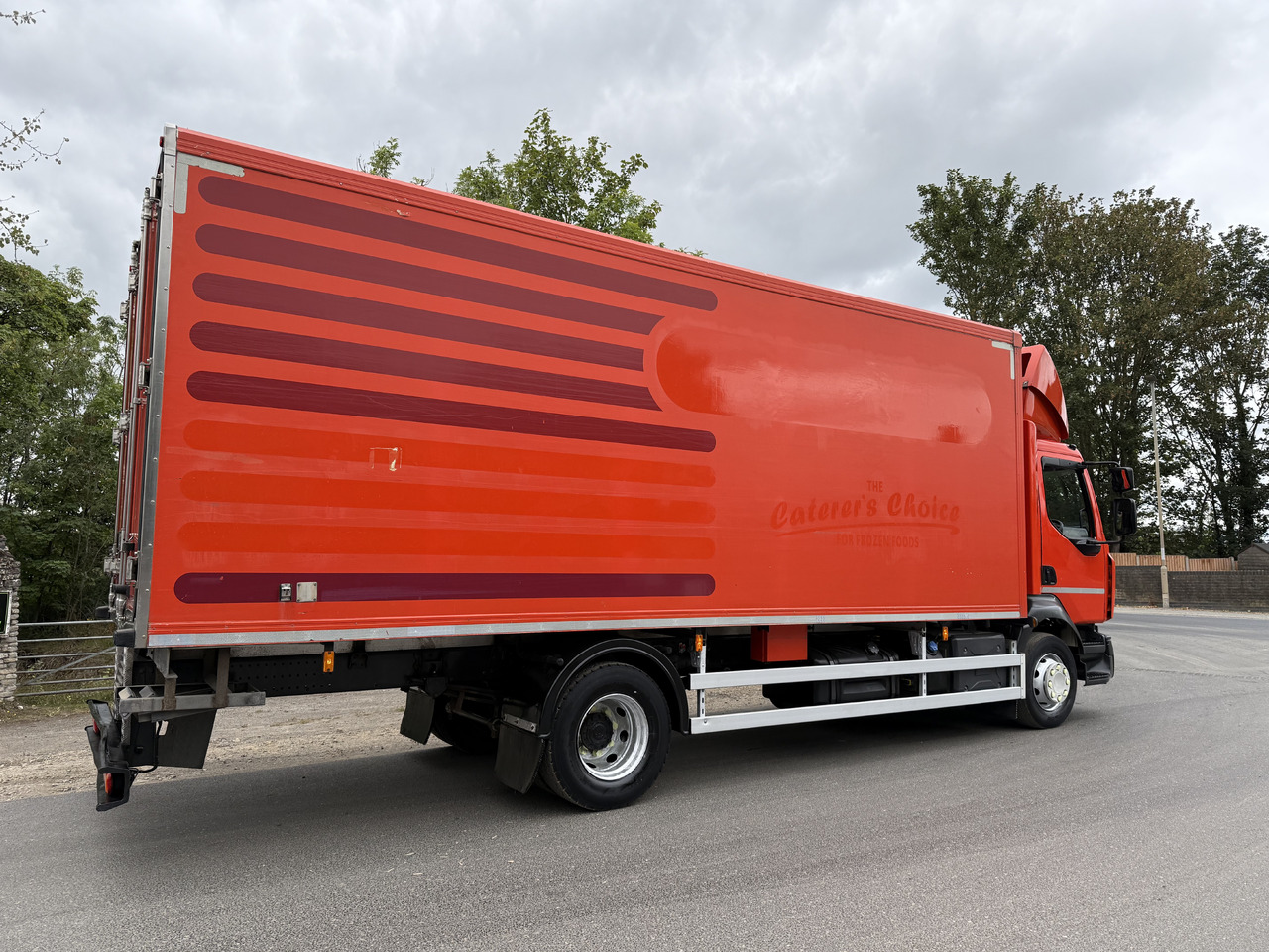 Refrigerator truck 2015 Renault D Refrigerated Truck: picture 20