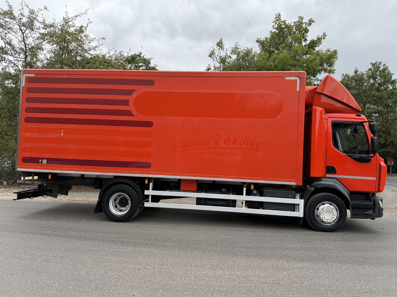 Refrigerator truck 2015 Renault D Refrigerated Truck: picture 10