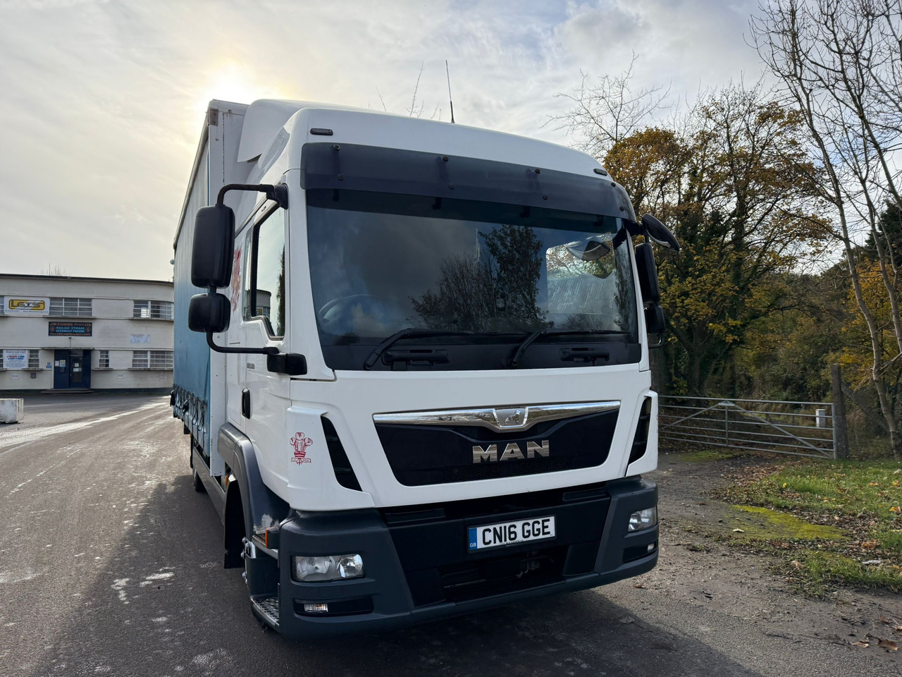 2016 MAN TGL Curtainside Truck - Curtainsider truck: picture 3 2016 MAN TGL Curtainside Truck - Curtainsider truck: picture 3