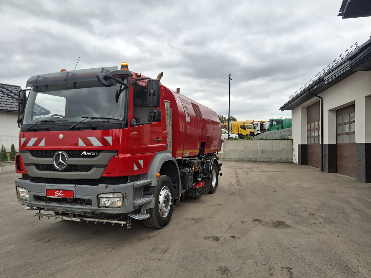 MERCEDES-BENZ Axor 1829 Zamiatarka Kehrmaschine BUCHER 2 Motoren Karcher PM10 Odchwaszczarka Sweeper - Road sweeper: picture 2 MERCEDES-BENZ Axor 1829 Zamiatarka Kehrmaschine BUCHER 2 Motoren Karcher PM10 Odchwaszczarka Sweeper - Road sweeper: picture 2