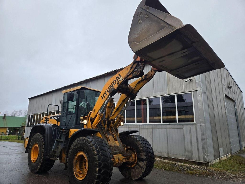 Hyundai HL760-9 - Wheel loader: picture 3 Hyundai HL760-9 - Wheel loader: picture 3