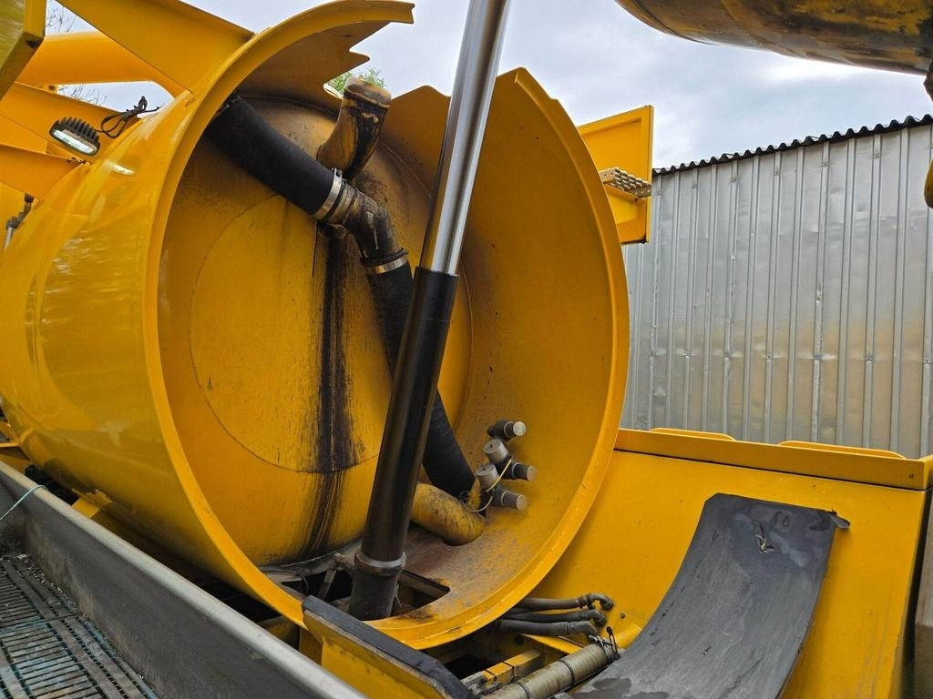 Scania R420 6X2 ADR AMPHITECH VORTEX 13m³ - Vacuum truck: picture 4 Scania R420 6X2 ADR AMPHITECH VORTEX 13m³ - Vacuum truck: picture 4