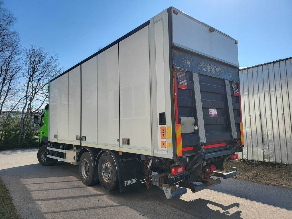 Volvo FM410 6X2 CARRIER SIDEOPENING - Refrigerator truck: picture 5 Volvo FM410 6X2 CARRIER SIDEOPENING - Refrigerator truck: picture 5