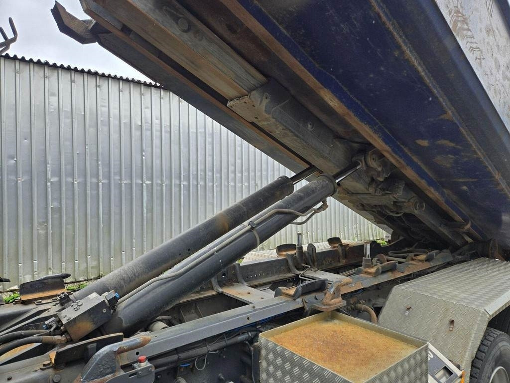 Volvo FMX460 4X4-2 MULTILIFT - Hook lift truck: picture 2 Volvo FMX460 4X4-2 MULTILIFT - Hook lift truck: picture 2