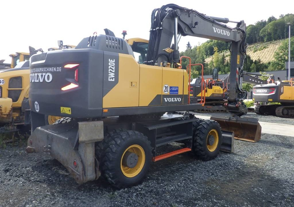 Volvo EW 220 E - Wheel excavator: picture 5 Volvo EW 220 E - Wheel excavator: picture 5
