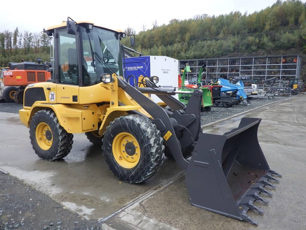 Volvo L 30 G  - Wheel loader: picture 3 Volvo L 30 G  - Wheel loader: picture 3