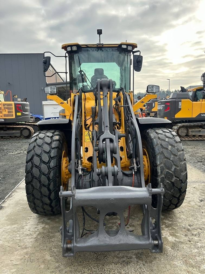 Volvo L 90 H - Wheel loader: picture 2 Volvo L 90 H - Wheel loader: picture 2