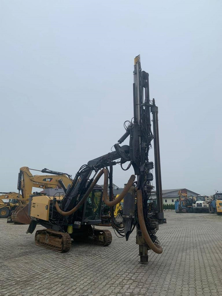 Atlas Copco T 40-11 Smart ROC with drilling rims and diameter - Drilling rig: picture 3 Atlas Copco T 40-11 Smart ROC with drilling rims and diameter - Drilling rig: picture 3