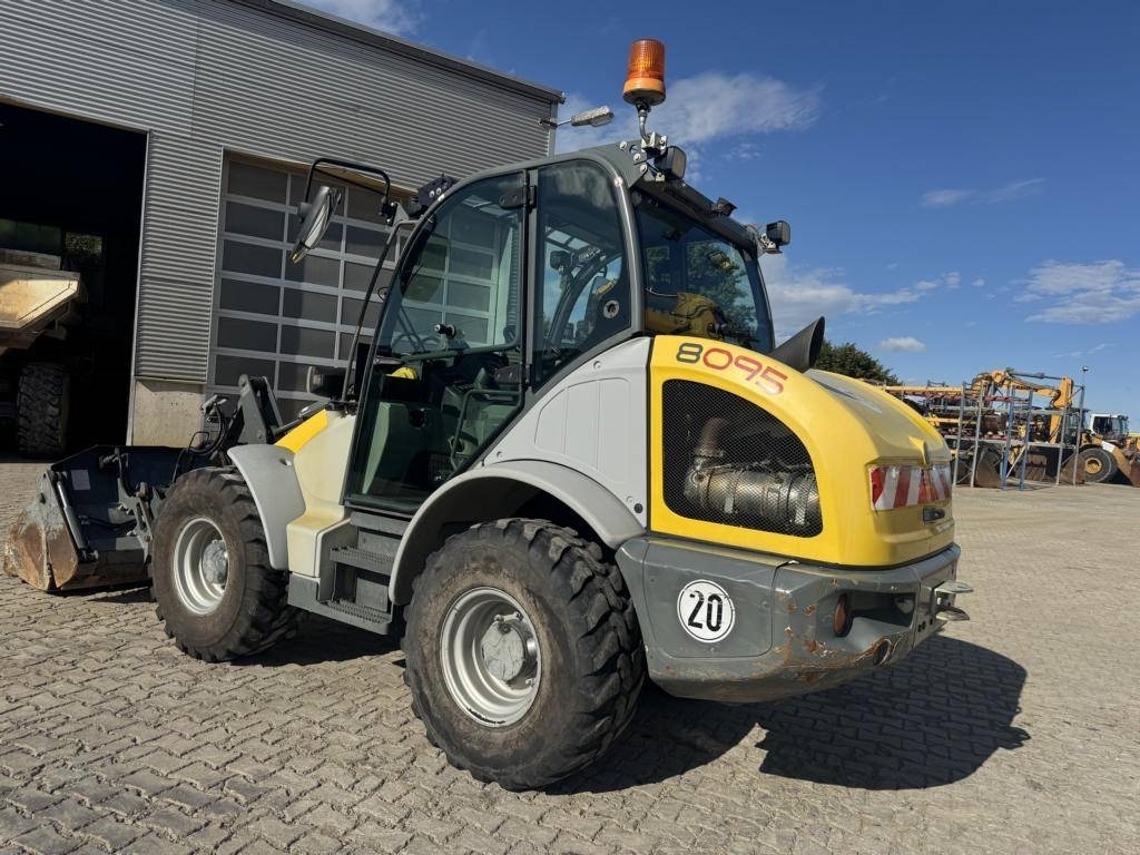 Kramer 8095 mit Klappschaufel und Palettengabeln - Wheel loader: picture 2 Kramer 8095 mit Klappschaufel und Palettengabeln - Wheel loader: picture 2