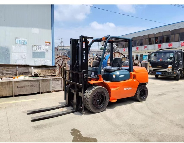 2020 Toyota FD50 - Forklift: picture 1 2020 Toyota FD50 - Forklift: picture 1