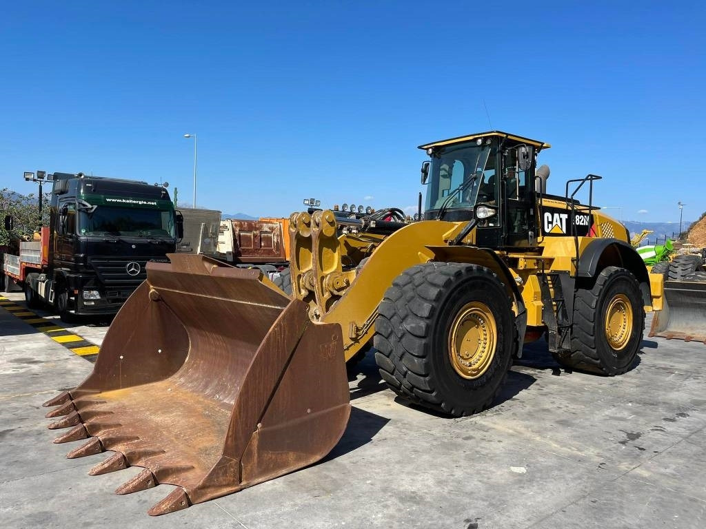CAT 982 M - Wheel loader: picture 1 CAT 982 M - Wheel loader: picture 1