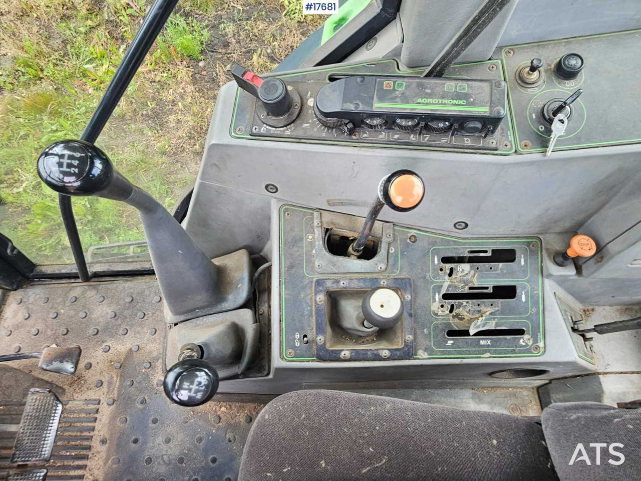 Farm tractor 1993 Deutz-Fahr: picture 19