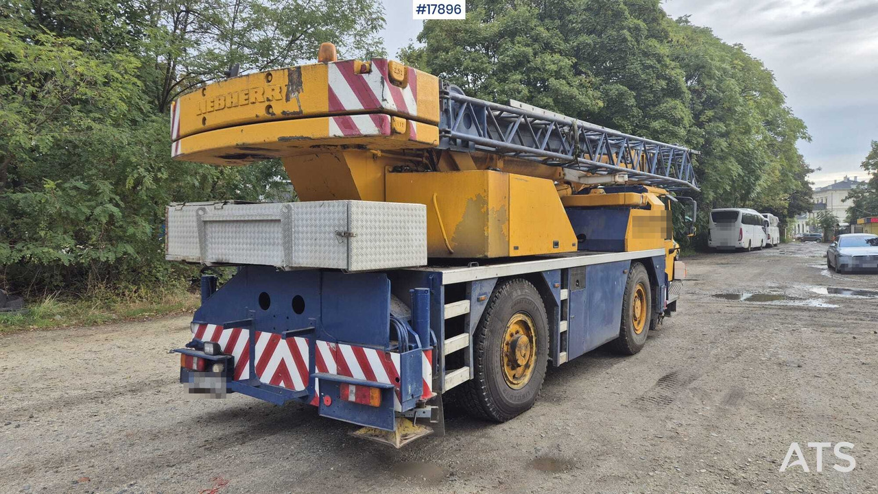 1998 Liebherr LTM 1030/2 - Mobile crane: picture 2 1998 Liebherr LTM 1030/2 - Mobile crane: picture 2