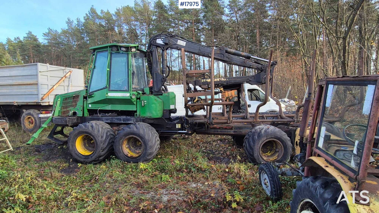John Deere 810D forwarder (2007) - Forwarder: picture 4 John Deere 810D forwarder (2007) - Forwarder: picture 4