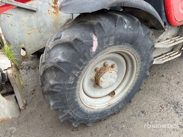 2010 Manitou MT1436 (Inoperable) Telehandler - Telescopic handler: picture 4 2010 Manitou MT1436 (Inoperable) Telehandler - Telescopic handler: picture 4