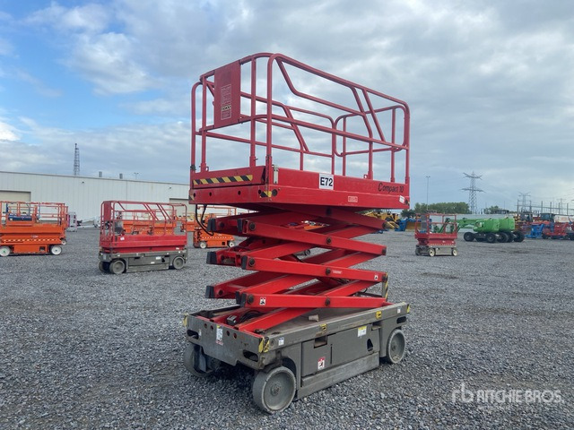 2012 Haulotte Compact 10 Electric Scissor Lift - Scissor lift: picture 3 2012 Haulotte Compact 10 Electric Scissor Lift - Scissor lift: picture 3
