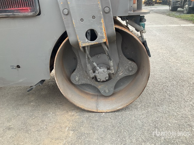 2013 Cat CB22 Double Drum Roller - Road roller: picture 5 2013 Cat CB22 Double Drum Roller - Road roller: picture 5