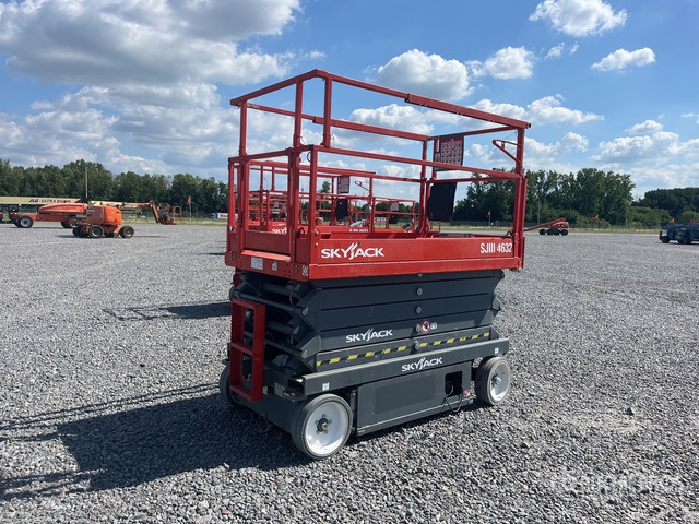 2016 Skyjack SJIII-4632 Electric Scissor Lift - Scissor lift: picture 4 2016 Skyjack SJIII-4632 Electric Scissor Lift - Scissor lift: picture 4