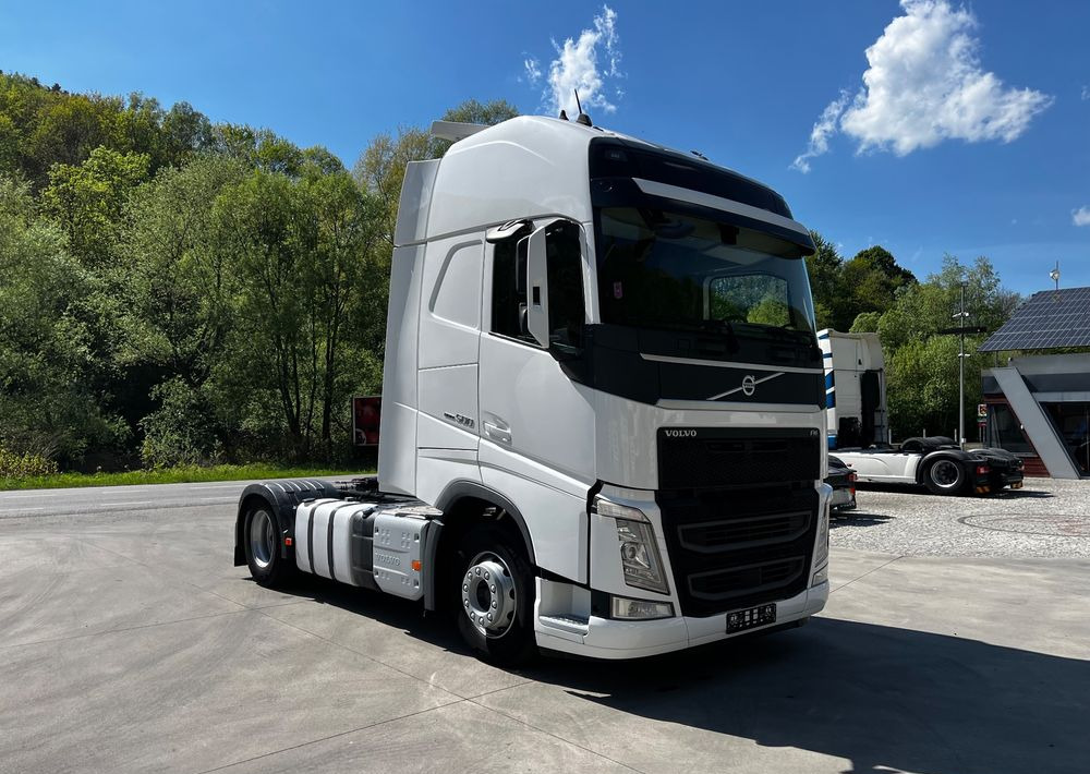 Volvo FH 500 // Globe XL // Xenon // Radary // Duże zbiorniki // Z ruchu międzynarodowego // - Tractor unit: picture 4 Volvo FH 500 // Globe XL // Xenon // Radary // Duże zbiorniki // Z ruchu międzynarodowego // - Tractor unit: picture 4