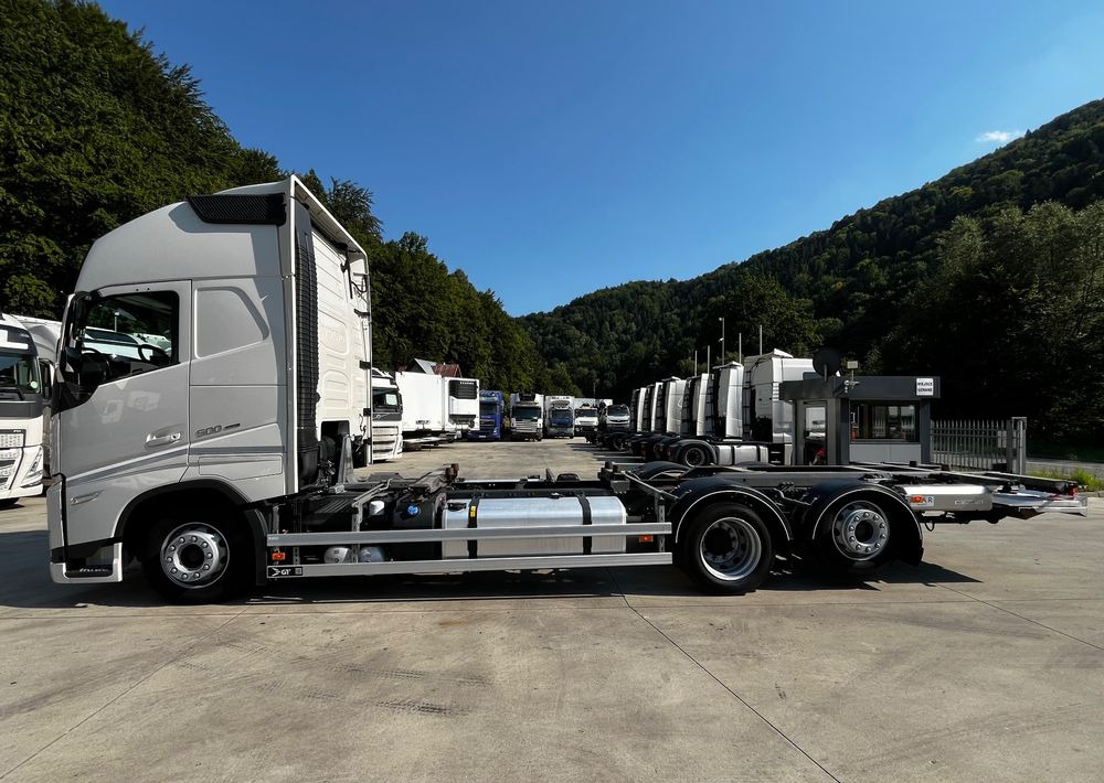 Volvo FH500 BDF 6x2 // Dolny zaczep // Euro 6 motor ! // New Face // XXL Cab // - Cab chassis truck: picture 3 Volvo FH500 BDF 6x2 // Dolny zaczep // Euro 6 motor ! // New Face // XXL Cab // - Cab chassis truck: picture 3