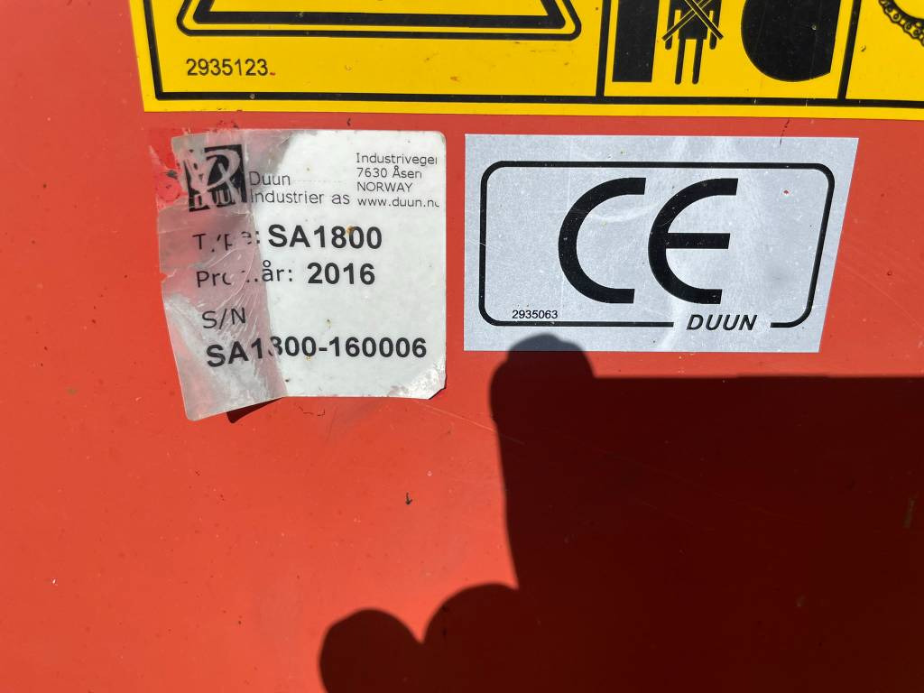 Duun SA 1800 - Sand/ Salt spreader: picture 3 Duun SA 1800 - Sand/ Salt spreader: picture 3