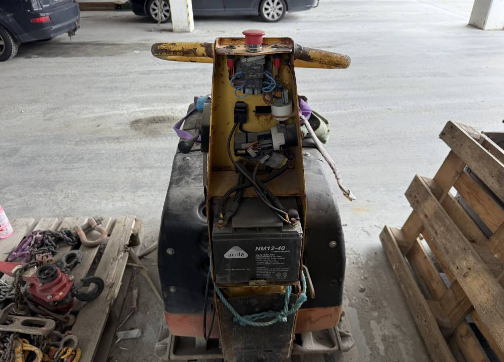 Dynapac LH 700 - Vibratory plate: picture 3 Dynapac LH 700 - Vibratory plate: picture 3