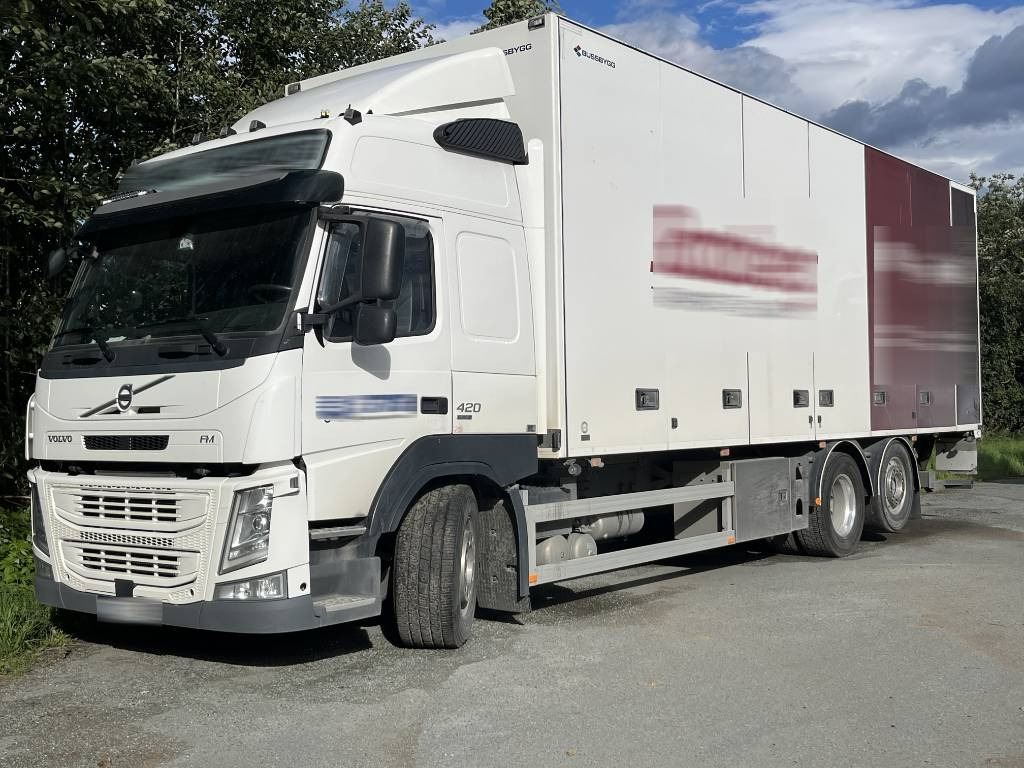 Volvo FM 420 6x2 Zepro - Box truck: picture 1 Volvo FM 420 6x2 Zepro - Box truck: picture 1