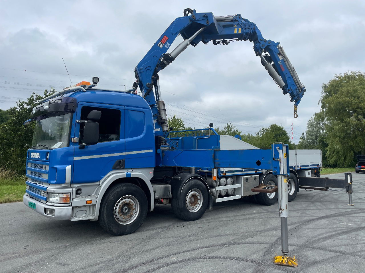 Crane truck Scania P124-400 124 with hiab 550 crane with jib, excellent condition: picture 1