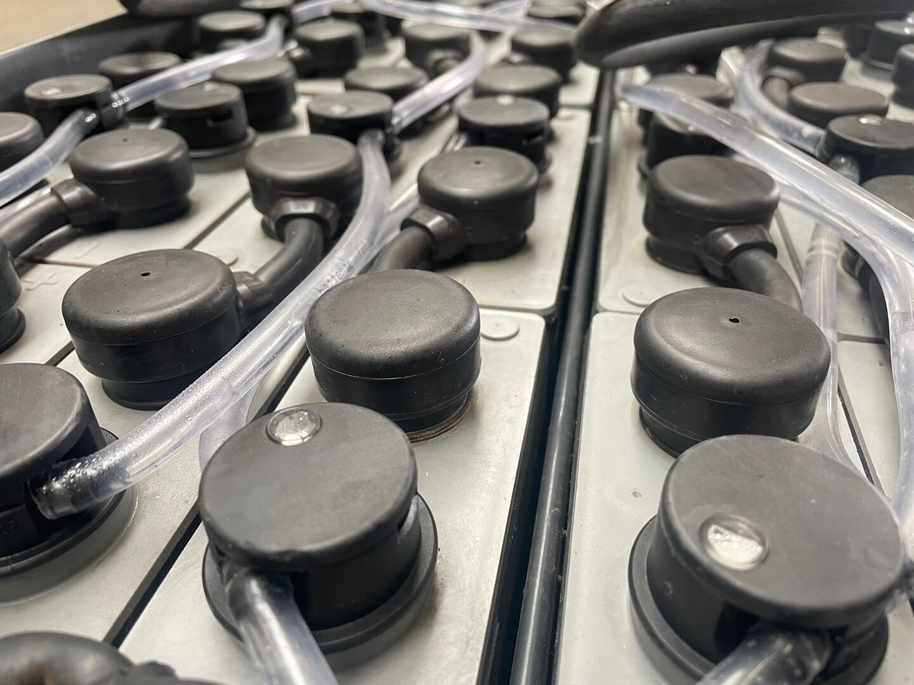80 Volt I 3 EPzS 240 - Battery for Material handling equipment: picture 3 80 Volt I 3 EPzS 240 - Battery for Material handling equipment: picture 3
