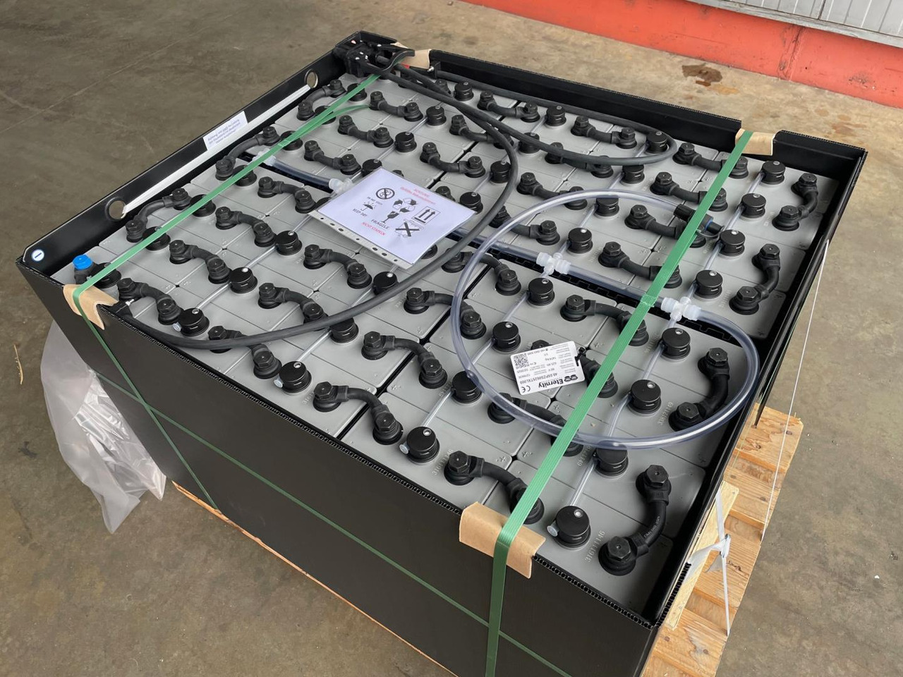 Eternity 80V 5 EPzS 625 - Battery for Material handling equipment: picture 1 Eternity 80V 5 EPzS 625 - Battery for Material handling equipment: picture 1